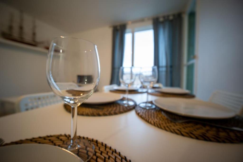 Fully Equipped Apartment Balcony Sleeps 7 Wifi 마르세유 외부 사진